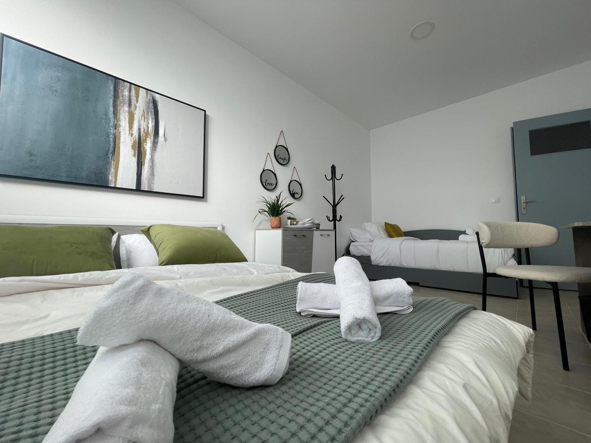 Aiolos Chania Center Luxury Apartment Near The Garden Exterior photo
